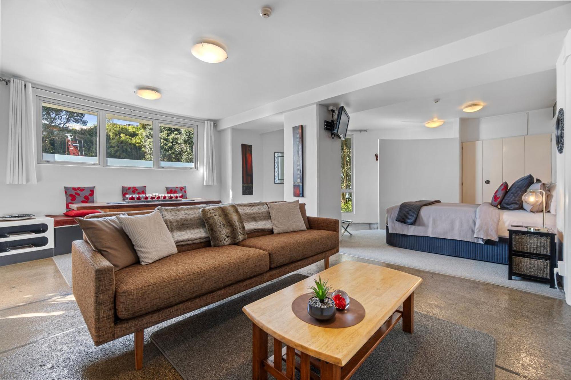 The Silos Apartments Raglan Exterior foto