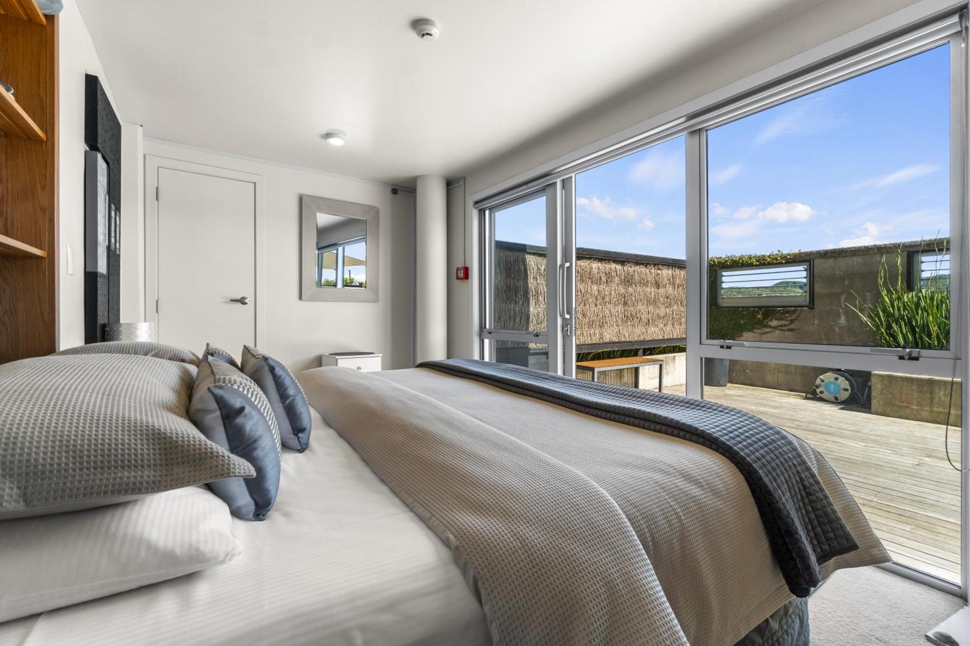 The Silos Apartments Raglan Exterior foto